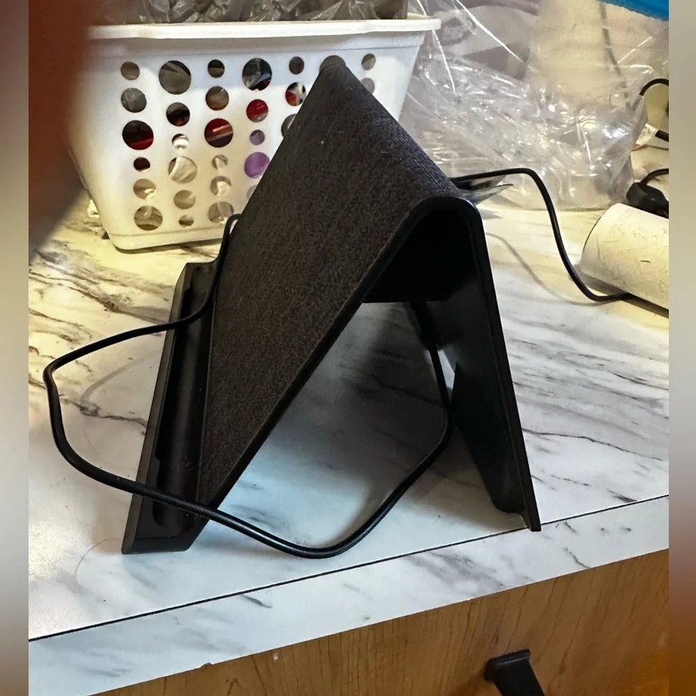 Wireless charging dock for Kindle Fire 8 Plus